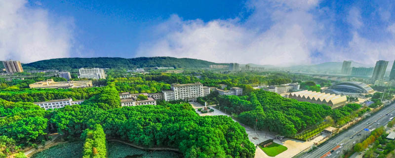 2026高考四川多少分能考上华中科技大学？参考近三高考最低551分