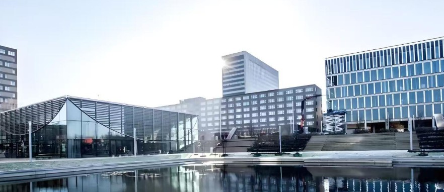 鹿特丹伊拉斯姆斯大学