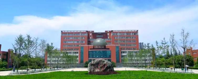 宝鸡文理学院2025高考河北录取分数线和专业人数：普通本科批最低511分